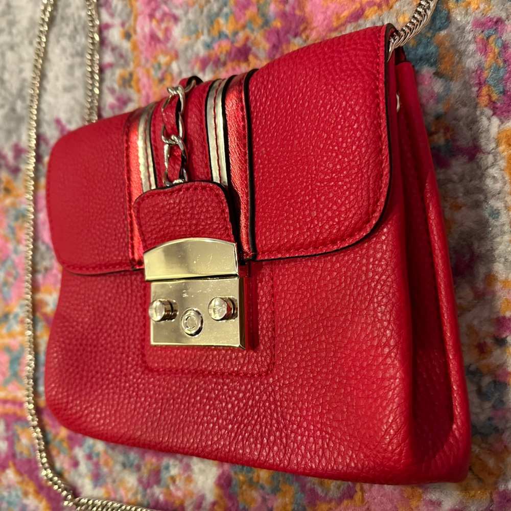 Red Cross Body Purse - Picture 2 of 8